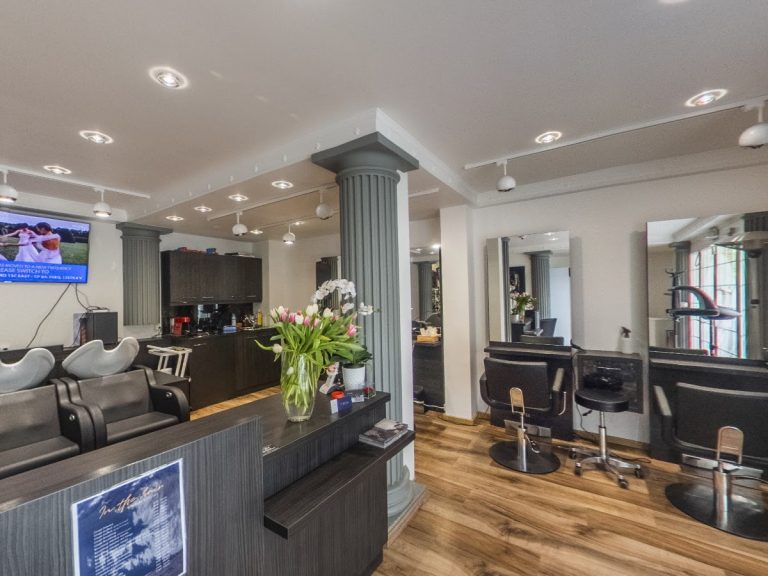 Domok Aniko Coiffure chez Simeha Institut